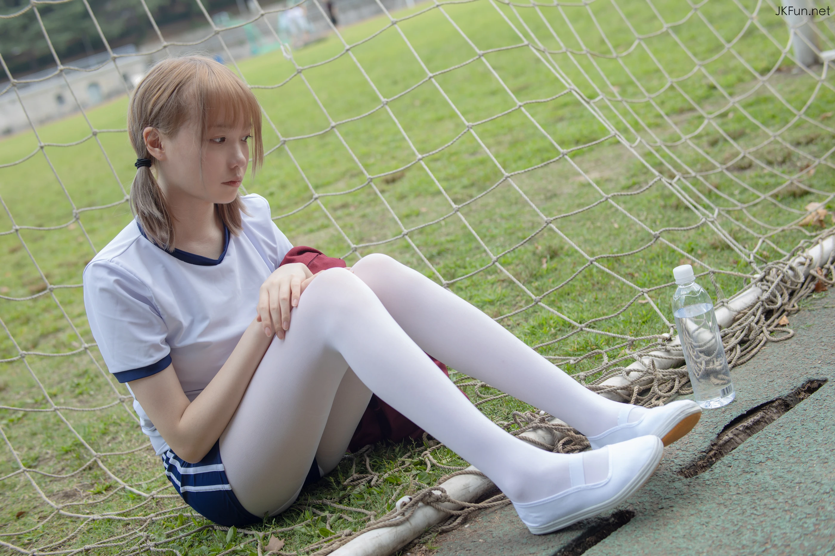 森萝财团 [JKFUN-019] 80D白丝外景体操服 Aika [107P 1V]插图7